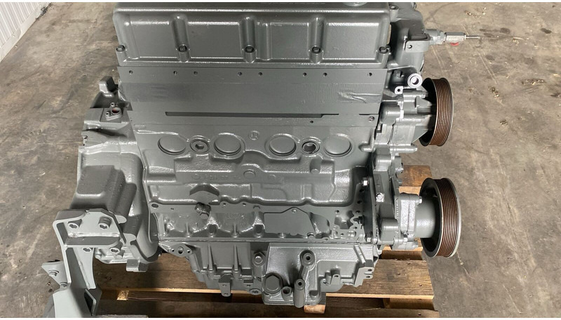 Liebherr D834 A7 - Moteur: photos 4 Liebherr D834 A7 - Moteur: photos 4