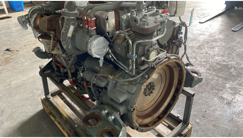 Liebherr D934 A7-04 - Moteur: photos 5 Liebherr D934 A7-04 - Moteur: photos 5