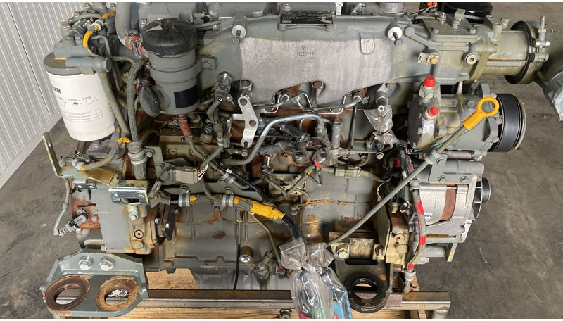 Liebherr D934 A7-04 - Moteur: photos 5 Liebherr D934 A7-04 - Moteur: photos 5