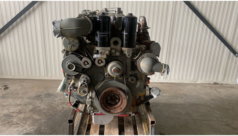 Liebherr D934 A7-04 - Moteur: photos 2 Liebherr D934 A7-04 - Moteur: photos 2