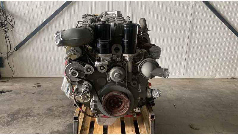 Liebherr D934 A7-04 - Moteur: photos 3 Liebherr D934 A7-04 - Moteur: photos 3