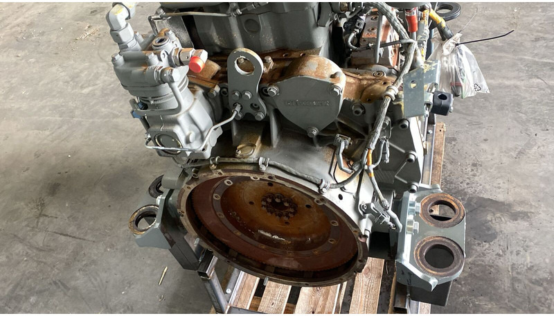 Liebherr D936 A7-04 - Moteur: photos 1 Liebherr D936 A7-04 - Moteur: photos 1