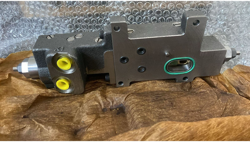 Liebherr SL - SD (D) - Pièces de rechange: photos 3 Liebherr SL - SD (D) - Pièces de rechange: photos 3