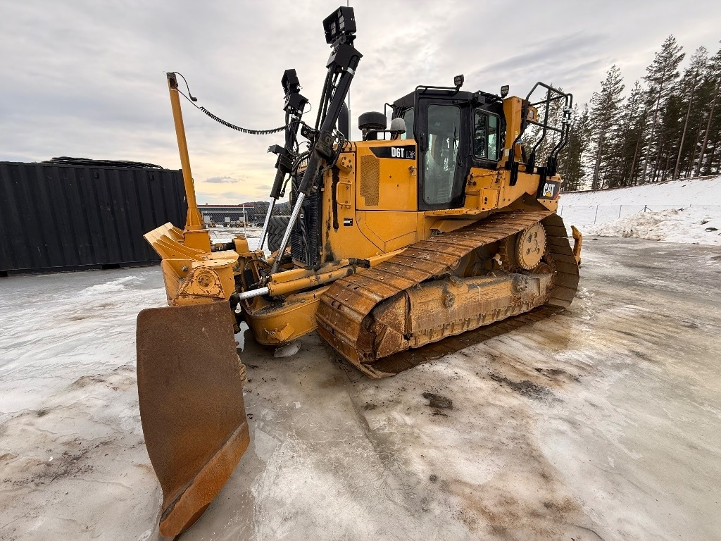 CAT D 6 T LGP - Bulldozer: photos 2 CAT D 6 T LGP - Bulldozer: photos 2