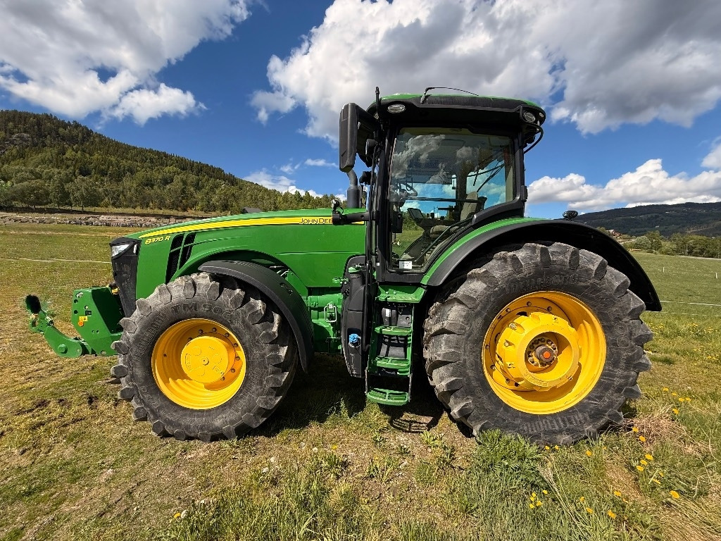 John Deere 8370 R - Tracteur agricole: photos 3 John Deere 8370 R - Tracteur agricole: photos 3