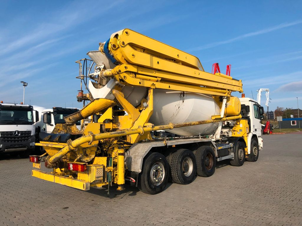 Mercedes-Benz 4148 SERMAC 33m 10 m3 MIXER - Camion pompe: photos 5 Mercedes-Benz 4148 SERMAC 33m 10 m3 MIXER - Camion pompe: photos 5