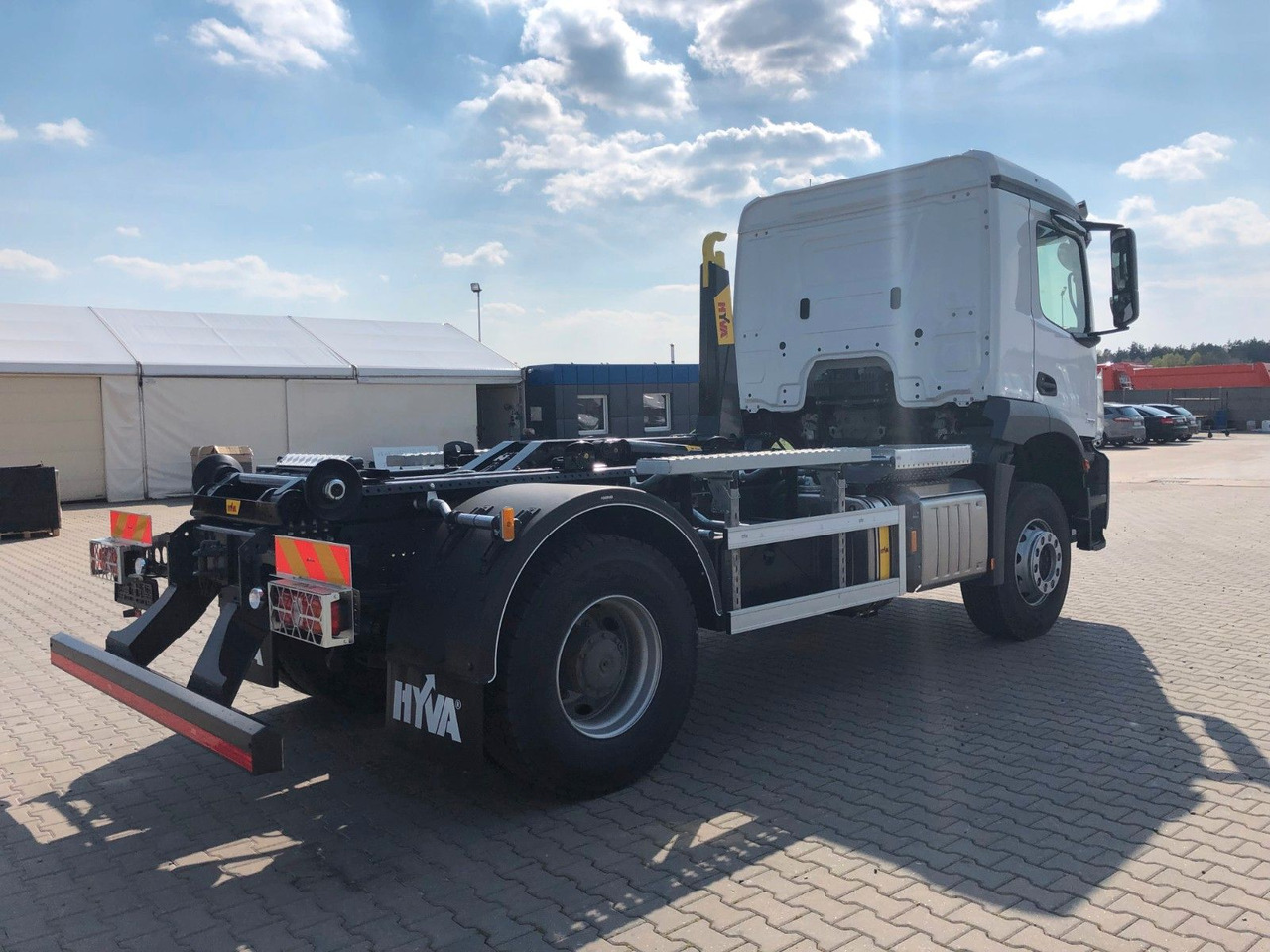 Mercedes-Benz AROCS 2136 Abrollkipper HYVA HKS-12-37-S - Camion ampliroll: photos 5 Mercedes-Benz AROCS 2136 Abrollkipper HYVA HKS-12-37-S - Camion ampliroll: photos 5