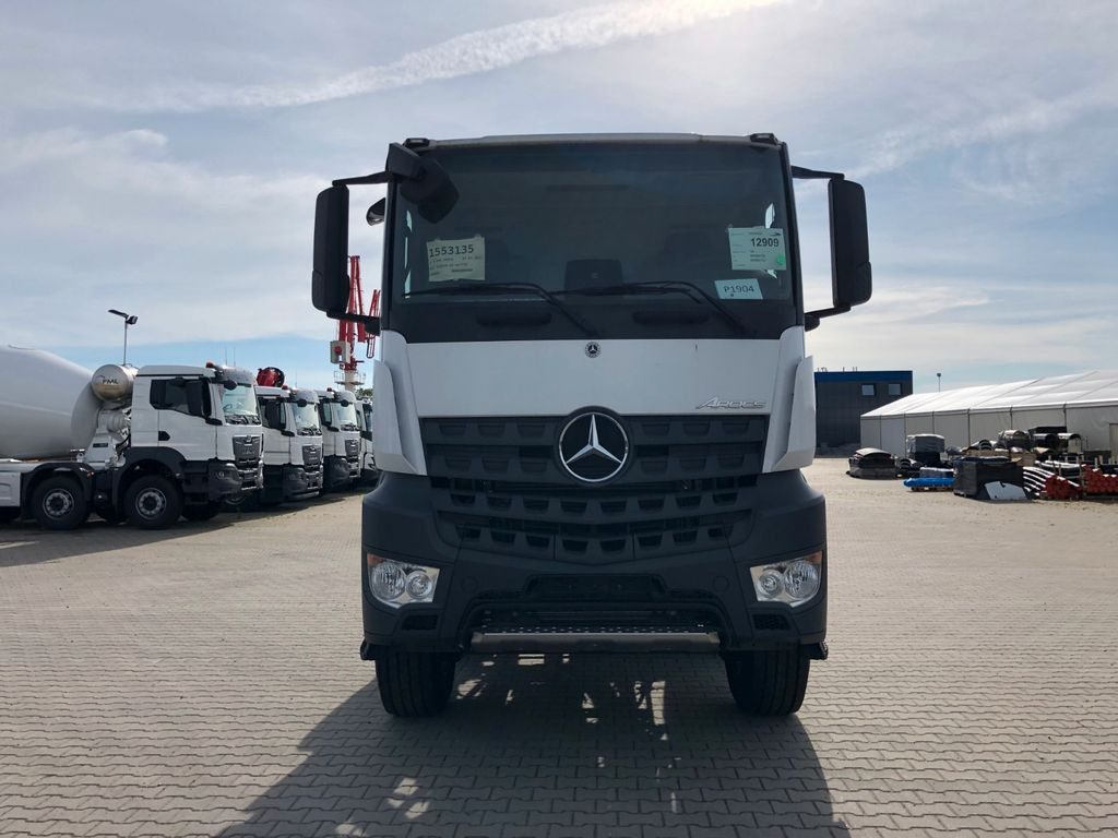 Mercedes-Benz AROCS 4451 10x4 - Châssis cabine: photos 3 Mercedes-Benz AROCS 4451 10x4 - Châssis cabine: photos 3