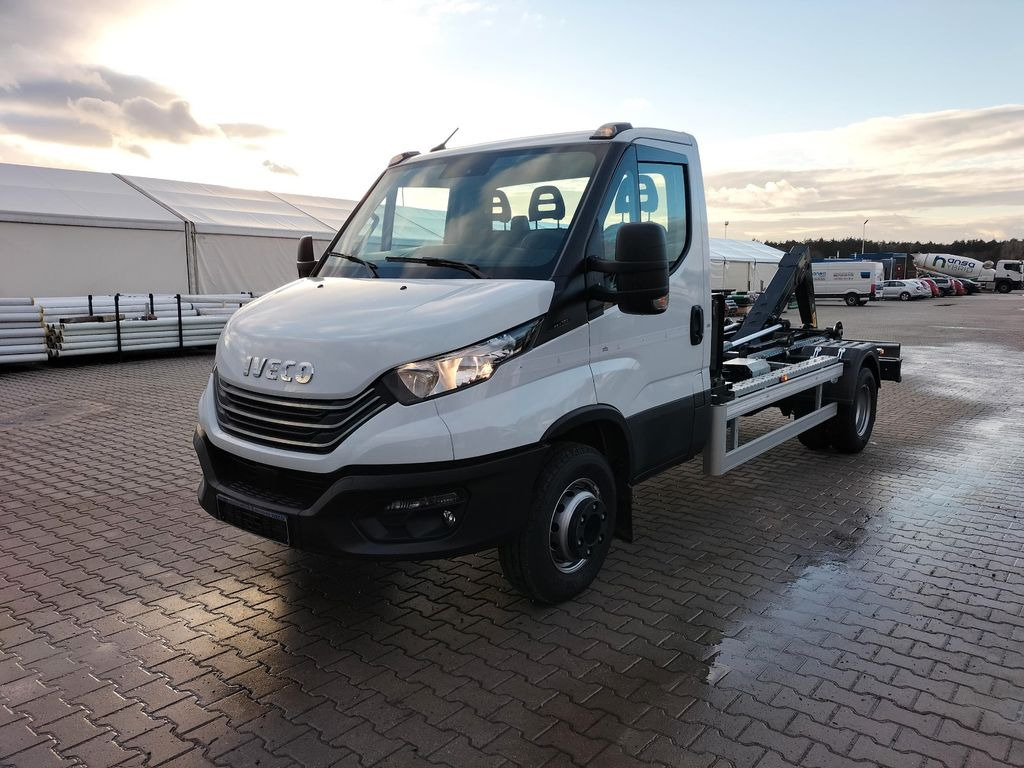 Iveco 70C18H Abrollkipper HYVA HKS-5 - Véhicule utilitaire, Camion ampliroll: photos 2 Iveco 70C18H Abrollkipper HYVA HKS-5 - Véhicule utilitaire, Camion ampliroll: photos 2