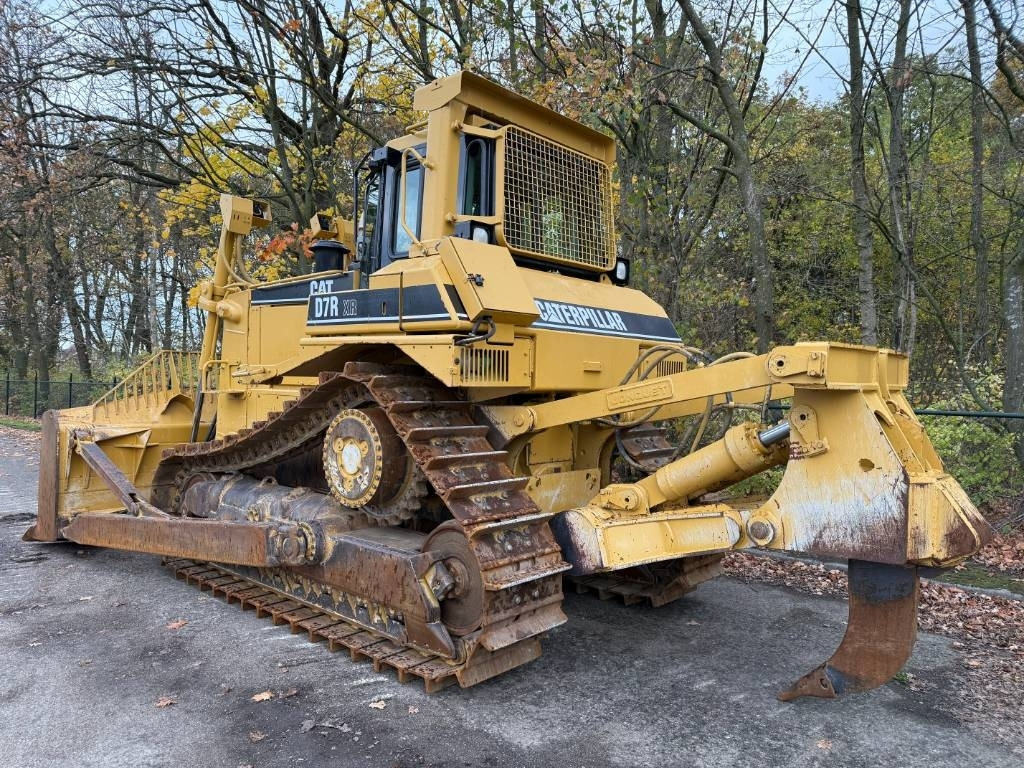 CAT D7R XR CE / LOW HOURS / TOP CONDITION - Bulldozer: photos 3 CAT D7R XR CE / LOW HOURS / TOP CONDITION - Bulldozer: photos 3