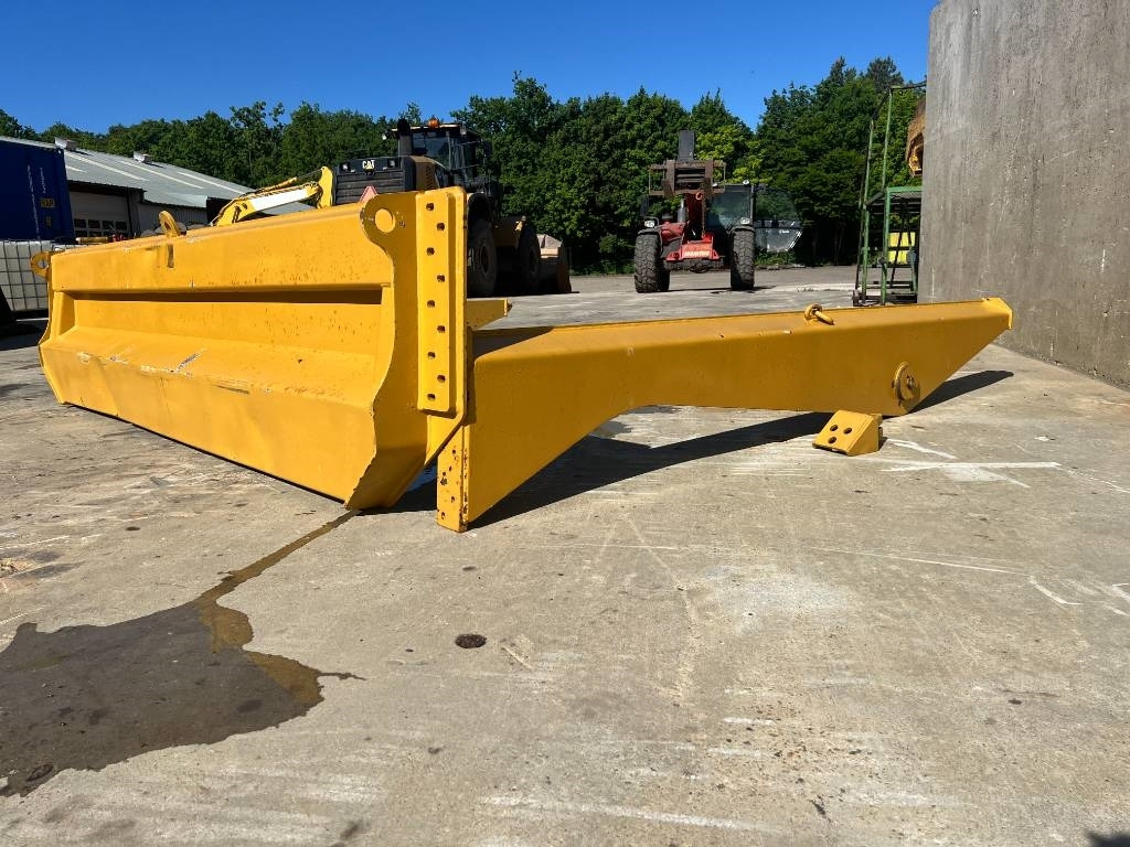 CAT TAILGATE CAT 735 - Benne pour poids lourds: photos 3 CAT TAILGATE CAT 735 - Benne pour poids lourds: photos 3