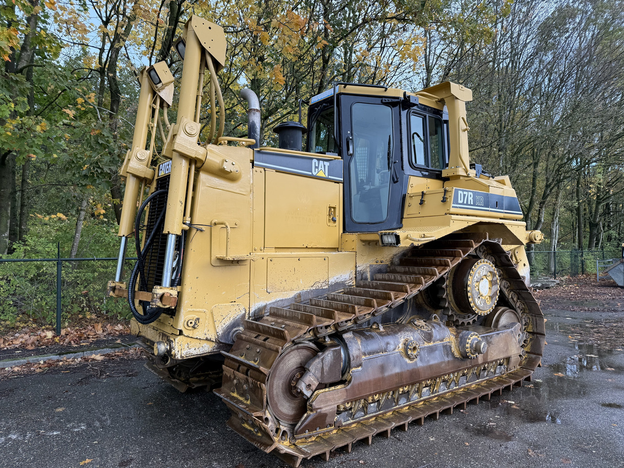 Caterpillar D7R XR CE / LOW HOURS / TOP CONDITION - Bulldozer: photos 1 Caterpillar D7R XR CE / LOW HOURS / TOP CONDITION - Bulldozer: photos 1
