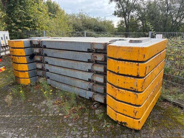 Liebherr Counterweight plates Liebherr LTM 1300/1 - Grue auxiliaire pour Engins de chantier: photos 1 Liebherr Counterweight plates Liebherr LTM 1300/1 - Grue auxiliaire pour Engins de chantier: photos 1