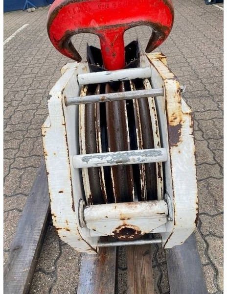 Terex Demag 80t hook block 3-sheaves, 21mm - Grue auxiliaire pour Engins de chantier: photos 3 Terex Demag 80t hook block 3-sheaves, 21mm - Grue auxiliaire pour Engins de chantier: photos 3