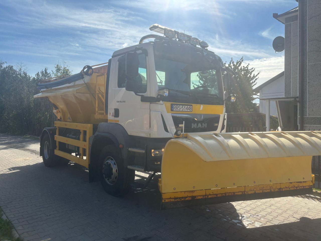 MAN TGM 18.290 4x4 BB GRITTER/SPREADER/PLOUGH - Engin de déneigement: photos 2 MAN TGM 18.290 4x4 BB GRITTER/SPREADER/PLOUGH - Engin de déneigement: photos 2