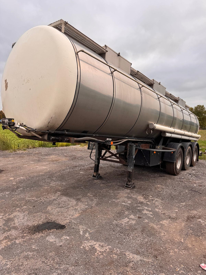 LAG - Semi-remorque citerne: photos 1 LAG - Semi-remorque citerne: photos 1