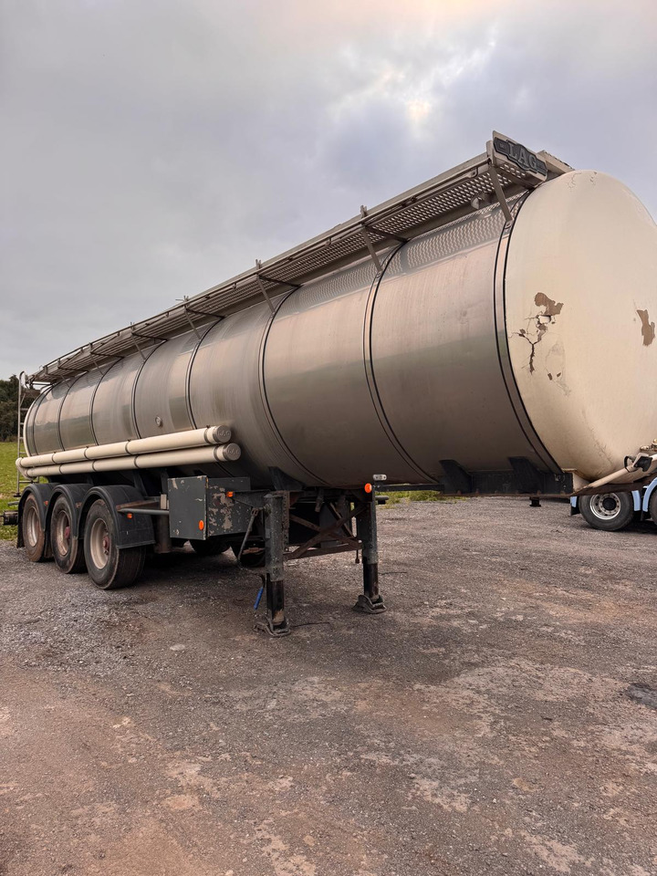 LAG - Semi-remorque citerne: photos 2 LAG - Semi-remorque citerne: photos 2