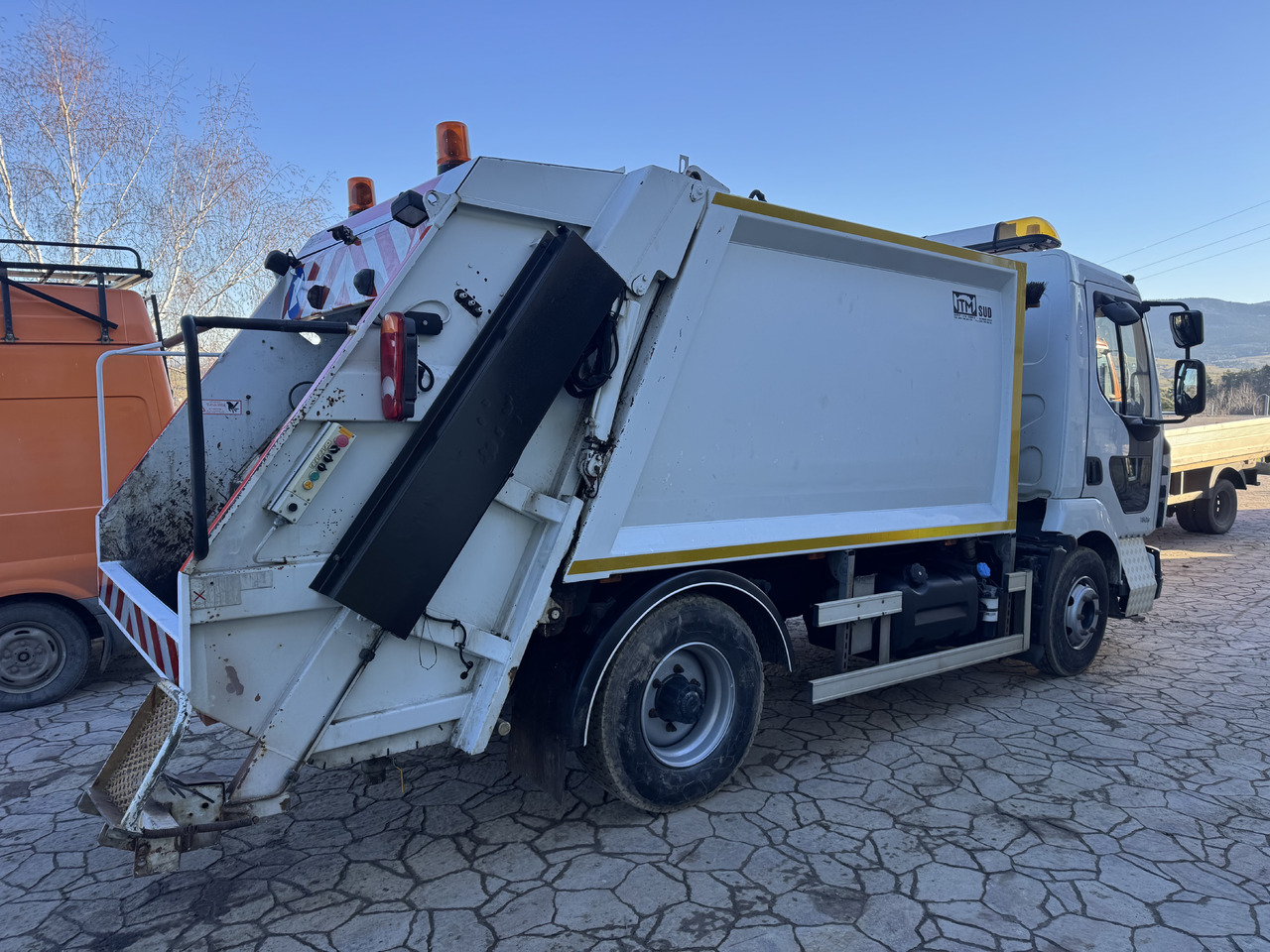 Renault Midlum 180 DXi - Benne à ordures ménagères: photos 4 Renault Midlum 180 DXi - Benne à ordures ménagères: photos 4