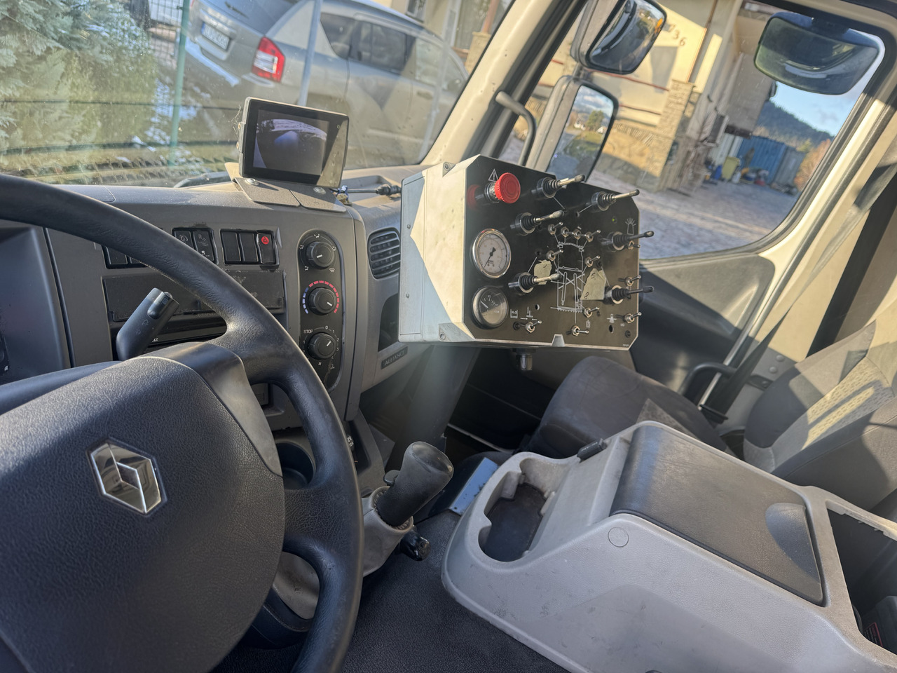 Véhicule de voirie/ Spécial Renault Midlum: photos 14 Véhicule de voirie/ Spécial Renault Midlum: photos 14