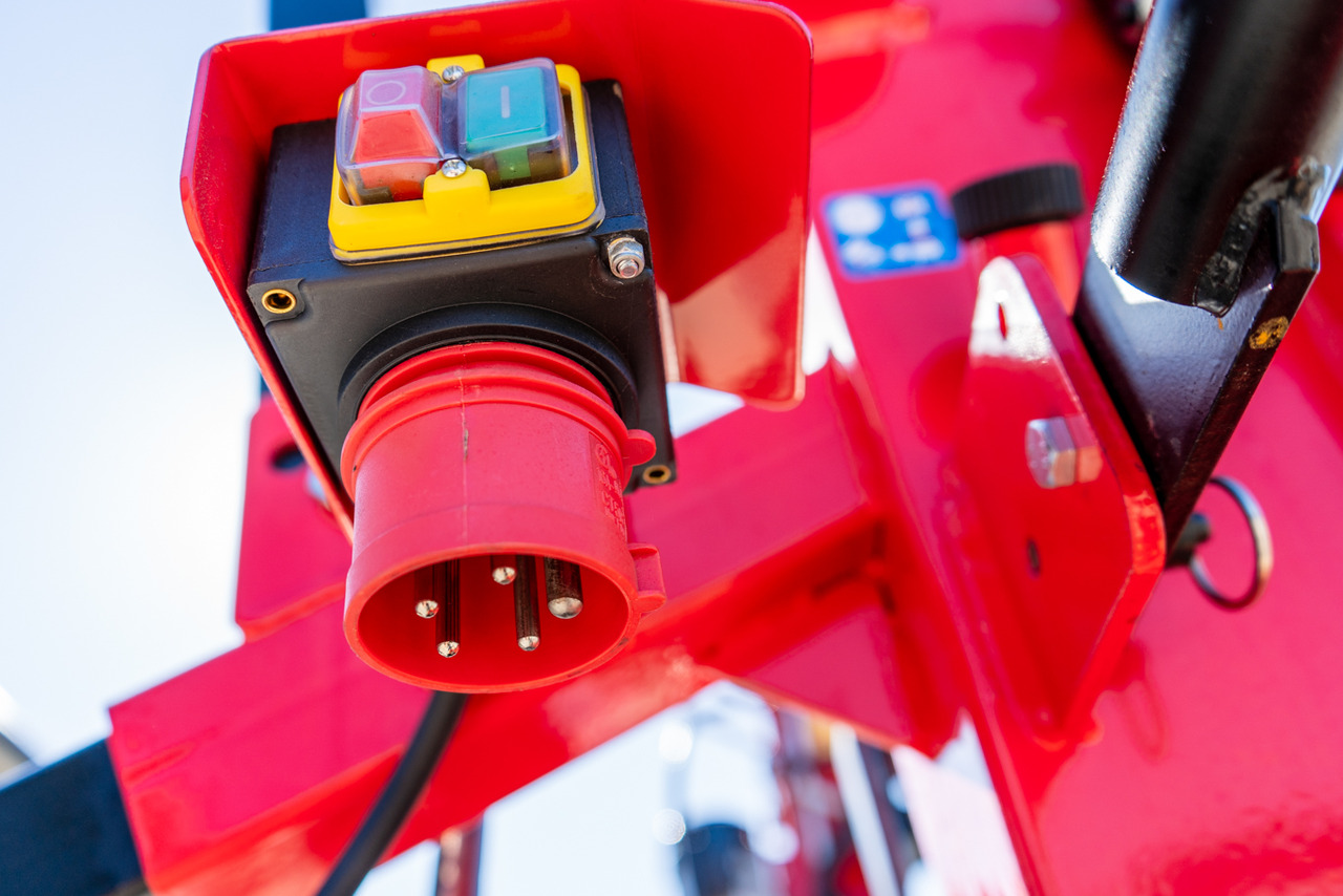 Fendeuse de bûches REMET 14T E: photos 6 Fendeuse de bûches REMET 14T E: photos 6