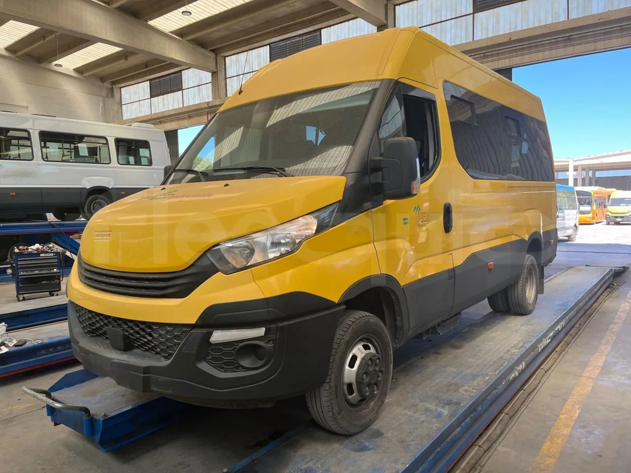 Iveco Daily - Bus scolaire: photos 4 Iveco Daily - Bus scolaire: photos 4