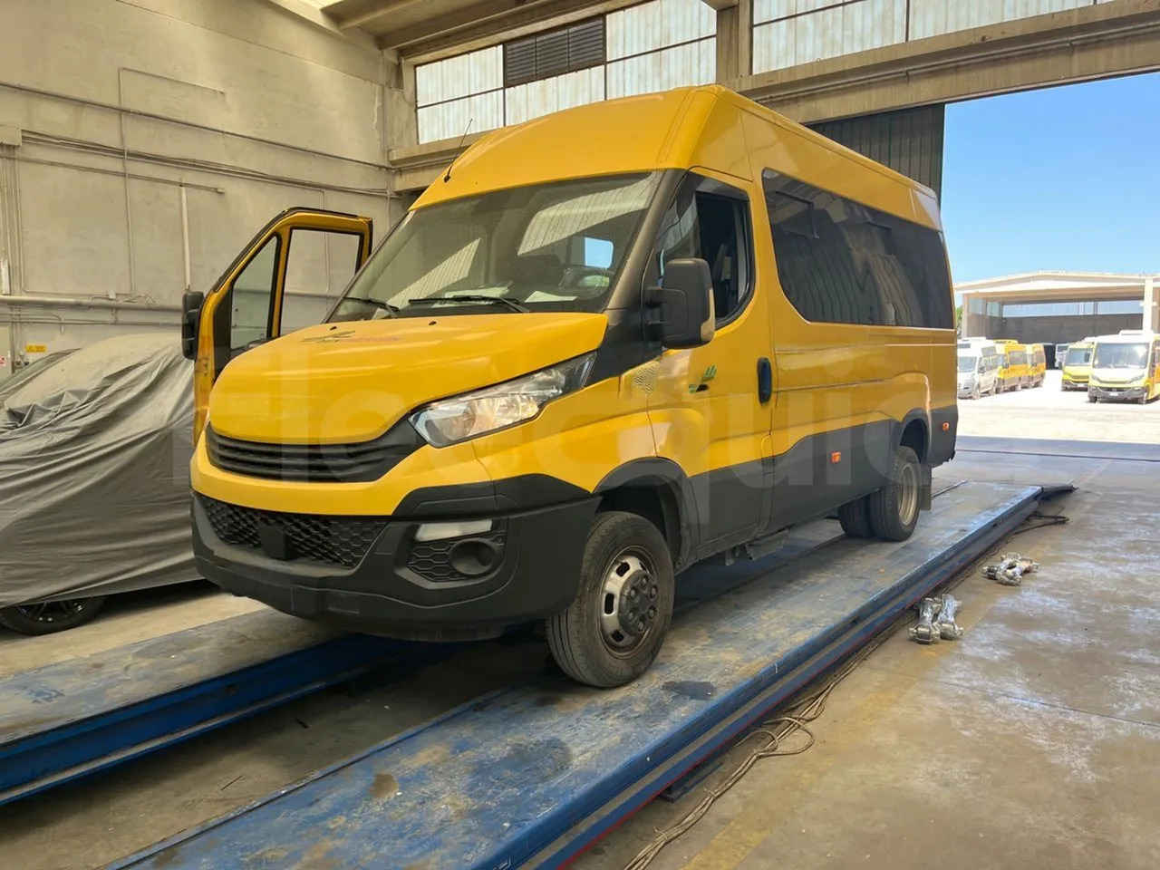Iveco Daily - Bus scolaire: photos 4 Iveco Daily - Bus scolaire: photos 4