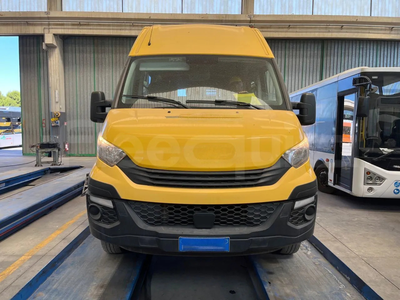 Iveco Daily - Bus scolaire: photos 2 Iveco Daily - Bus scolaire: photos 2