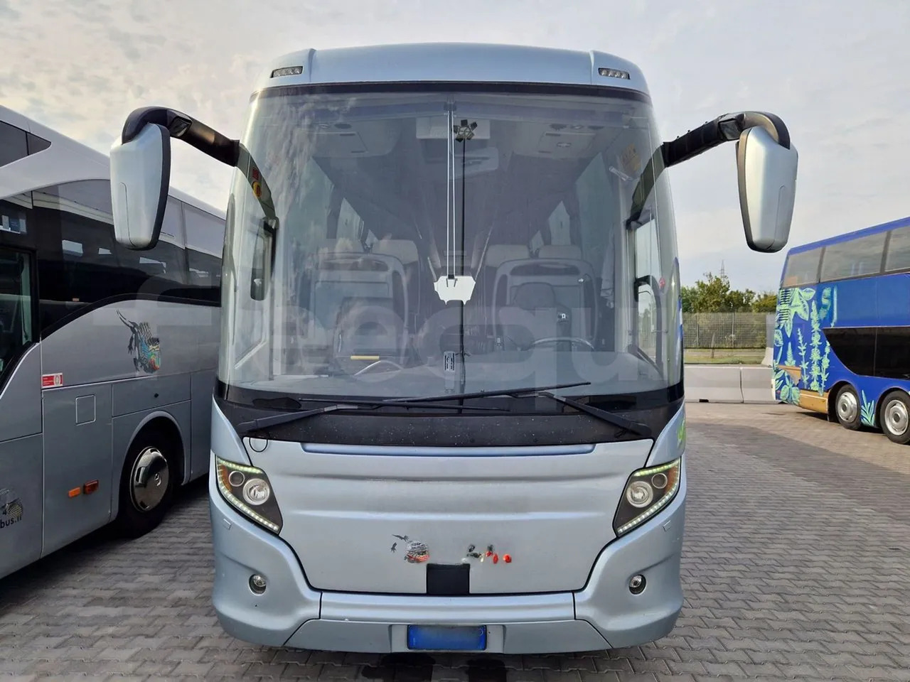 Scania Touring HD - Autocar: photos 2 Scania Touring HD - Autocar: photos 2