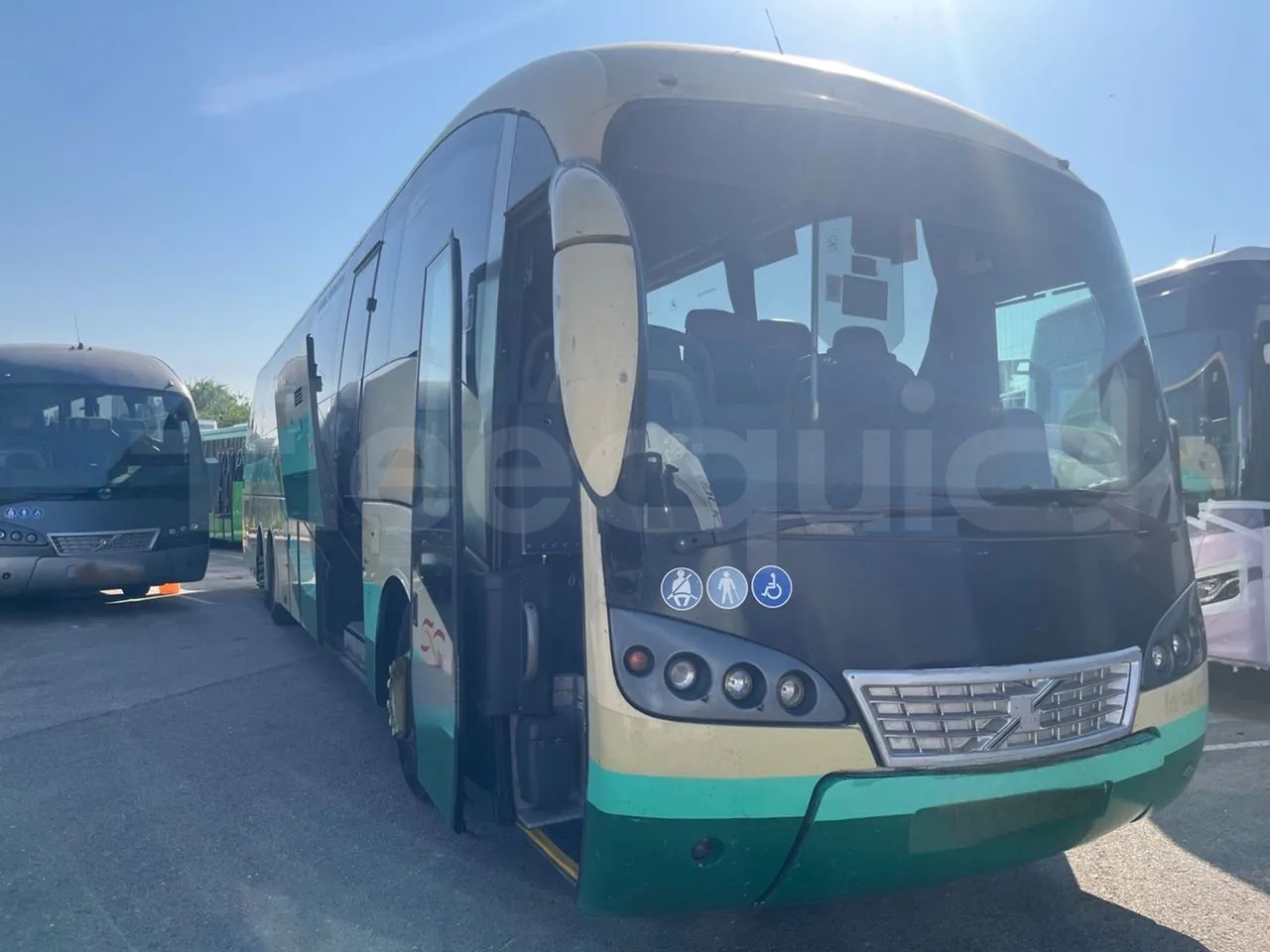 Volvo B12B - Autocar: photos 1 Volvo B12B - Autocar: photos 1