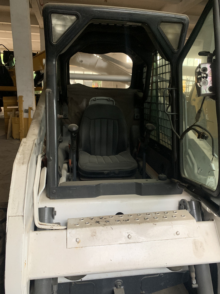 Mini chargeuse BOBCAT S185: photos 7 Mini chargeuse BOBCAT S185: photos 7