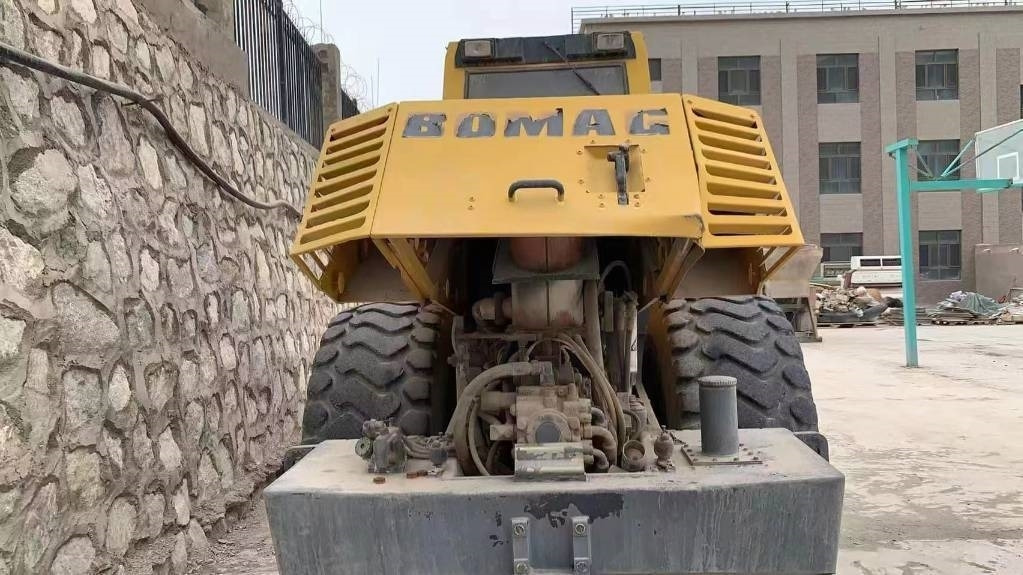 Bomag bw225d-3 - Rouleau compresseur: photos 4 Bomag bw225d-3 - Rouleau compresseur: photos 4