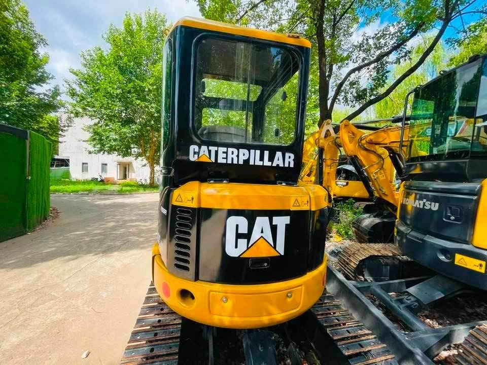 CAT 303C CR - Mini pelle: photos 1 CAT 303C CR - Mini pelle: photos 1