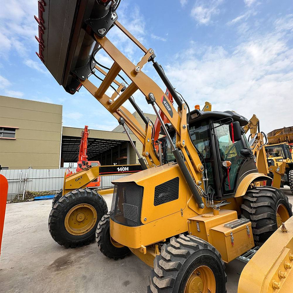 CATERPILLAR 420F - Tractopelle: photos 5 CATERPILLAR 420F - Tractopelle: photos 5