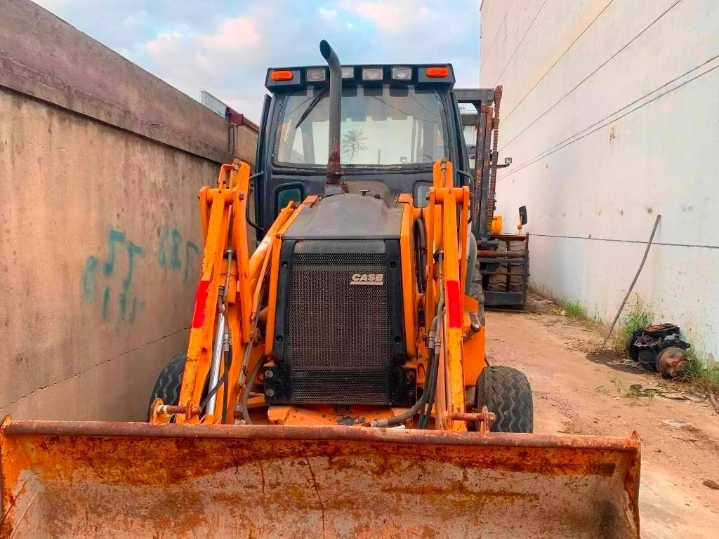 Case 580 M - Tractopelle: photos 3 Case 580 M - Tractopelle: photos 3