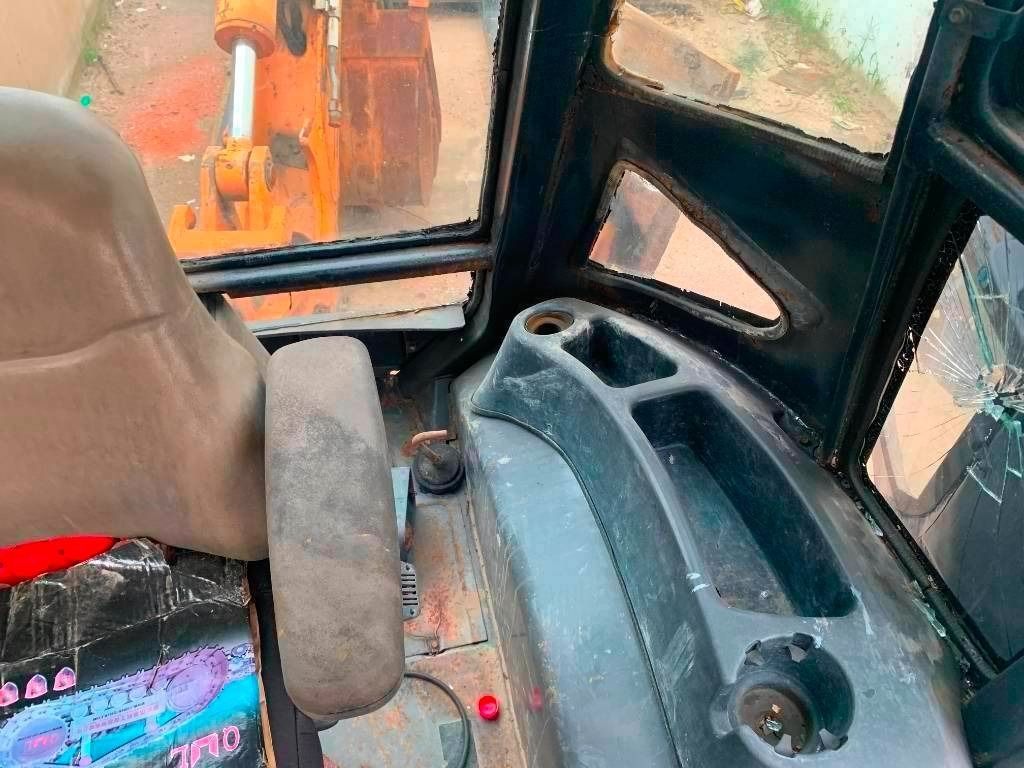 Case 580 M - Tractopelle: photos 5 Case 580 M - Tractopelle: photos 5