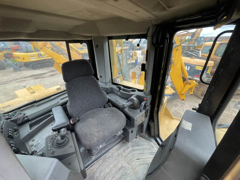 Caterpillar D8T - Bulldozer: photos 3 Caterpillar D8T - Bulldozer: photos 3