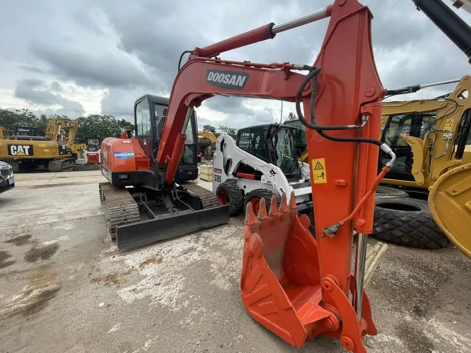 Doosan DH60-7 - Mini pelle: photos 2 Doosan DH60-7 - Mini pelle: photos 2