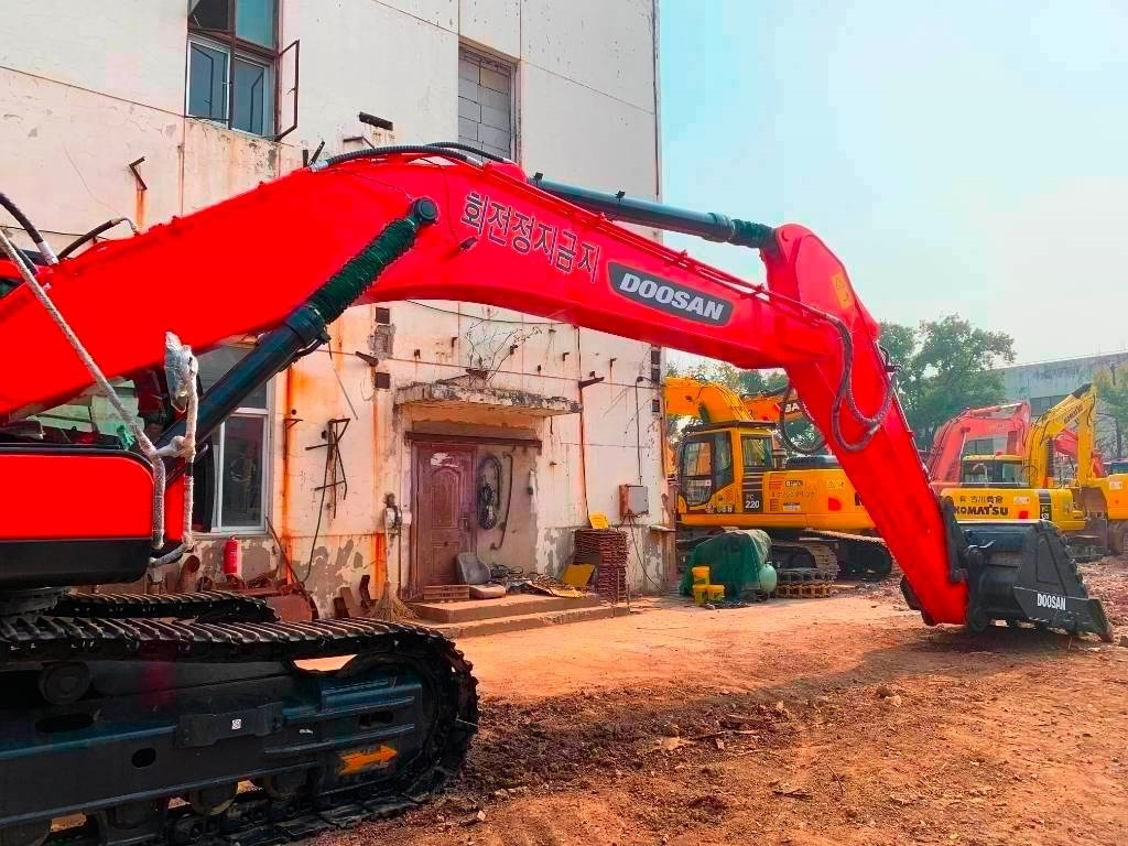 Doosan DX 340 LCA - Pelle sur chenille: photos 2 Doosan DX 340 LCA - Pelle sur chenille: photos 2