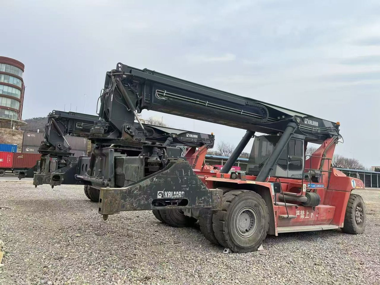 KALMAR DRT450 - Reach stacker: photos 4 KALMAR DRT450 - Reach stacker: photos 4