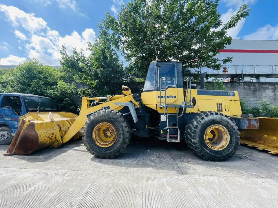 Komatsu WA380 - Chargeuse sur pneus: photos 1 Komatsu WA380 - Chargeuse sur pneus: photos 1