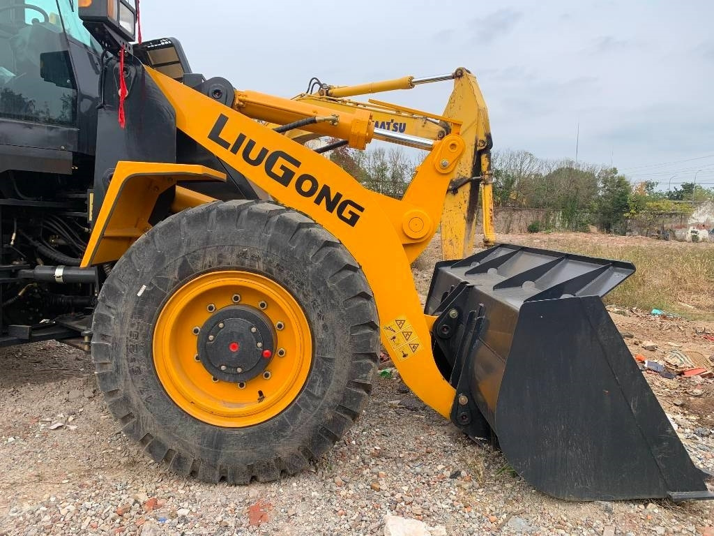 Liugong 835H - Chargeuse sur chenilles: photos 5 Liugong 835H - Chargeuse sur chenilles: photos 5