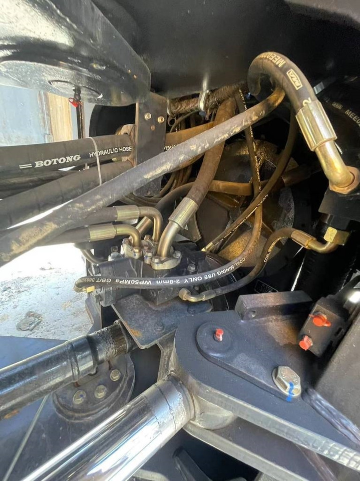 Liugong 856H - Chargeuse sur pneus: photos 5 Liugong 856H - Chargeuse sur pneus: photos 5