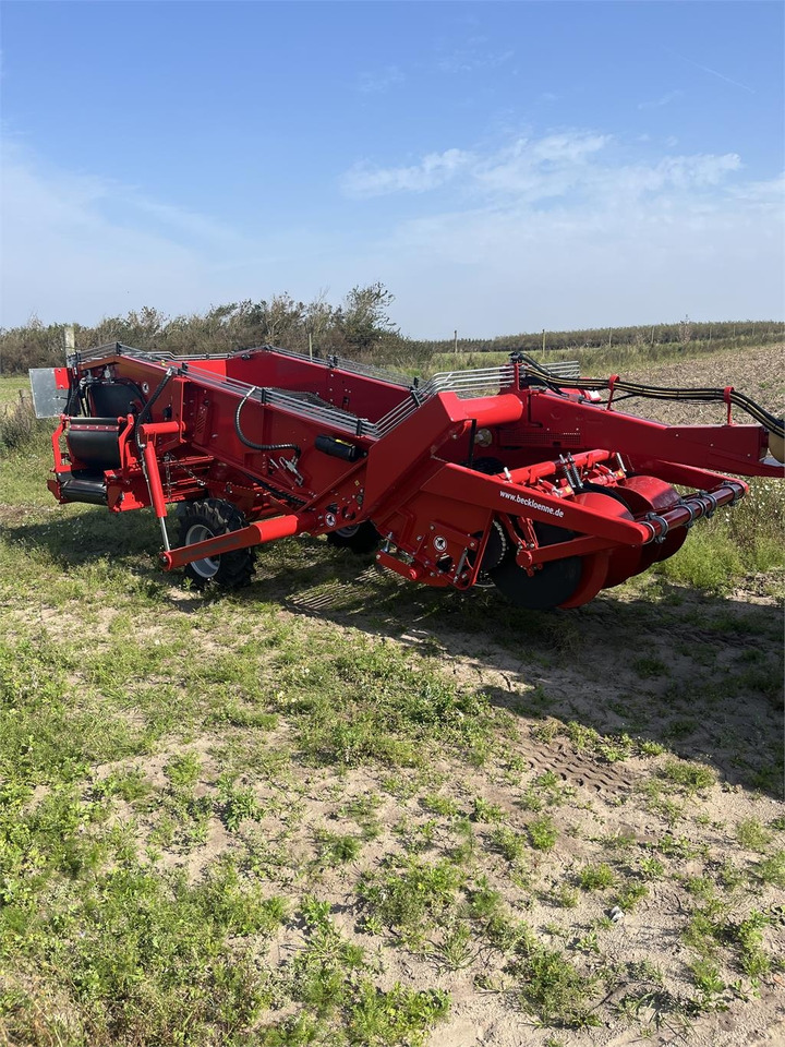 Becklönne SL1500HS - Arracheuse de pommes de terre: photos 1 Becklönne SL1500HS - Arracheuse de pommes de terre: photos 1