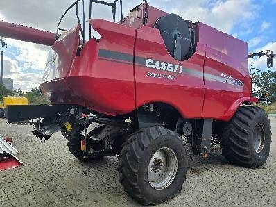 Case IH AXIAL FLOW 8010 - Moissonneuse-batteuse: photos 3 Case IH AXIAL FLOW 8010 - Moissonneuse-batteuse: photos 3