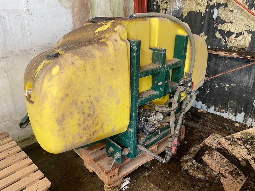 Danfoil 1500 L - Pulvé porté: photos 1 Danfoil 1500 L - Pulvé porté: photos 1