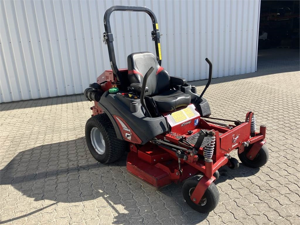 Ferris ZT 2600 IS 132CM - Motofaucheuse: photos 2 Ferris ZT 2600 IS 132CM - Motofaucheuse: photos 2