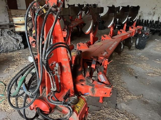 Kuhn VARI-MASTER 152 4+1 - Charrue: photos 1 Kuhn VARI-MASTER 152 4+1 - Charrue: photos 1