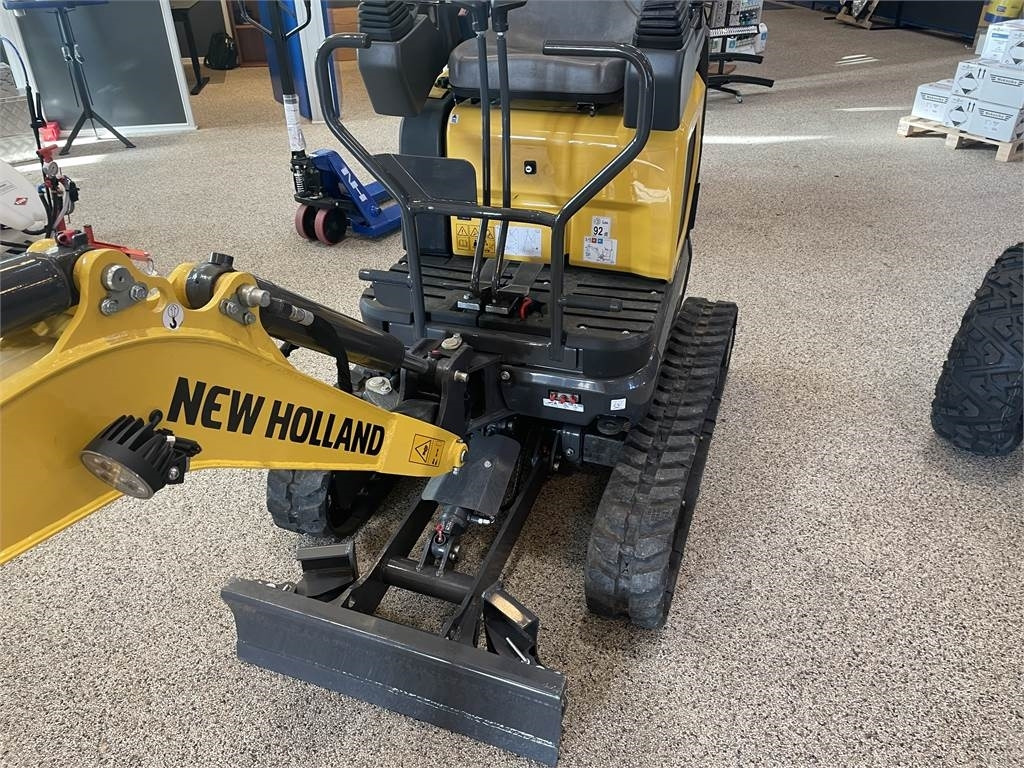 New Holland E12D ROLLE-BAR AG - Mini pelle: photos 1 New Holland E12D ROLLE-BAR AG - Mini pelle: photos 1