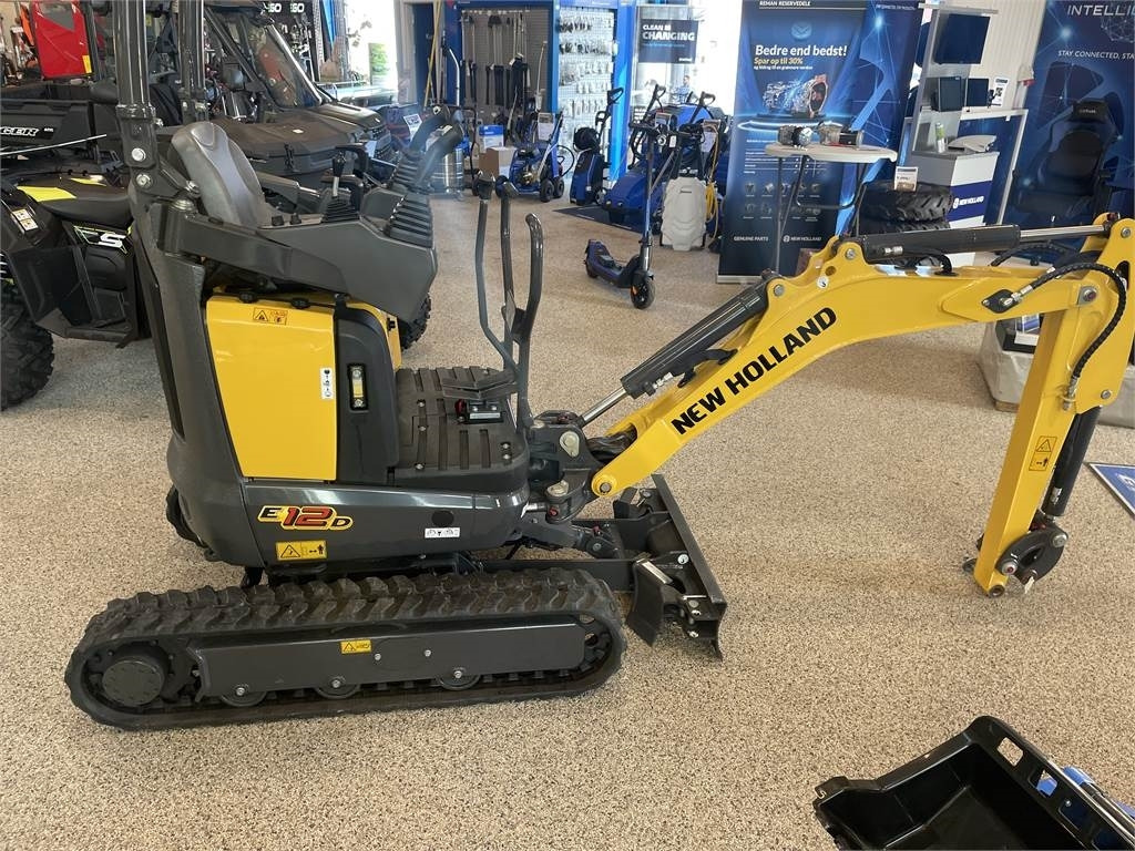 New Holland E12D ROLLE-BAR AG - Mini pelle: photos 2 New Holland E12D ROLLE-BAR AG - Mini pelle: photos 2