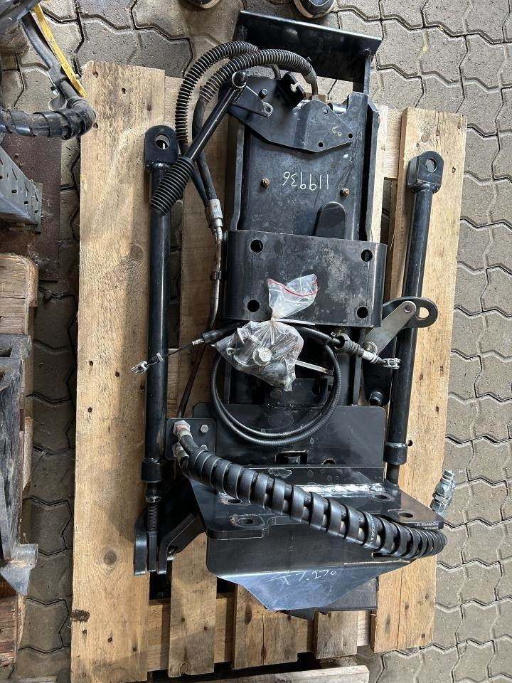 New Holland HYDR. HITCH - Attache rapide pour Engins de chantier: photos 3 New Holland HYDR. HITCH - Attache rapide pour Engins de chantier: photos 3